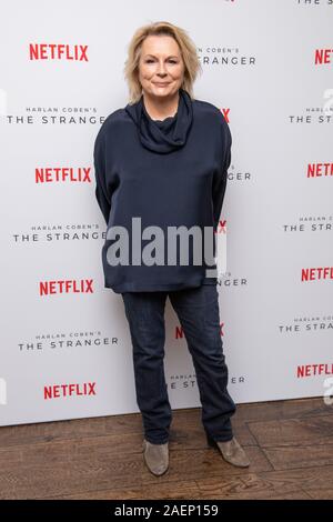 Jennifer Saunders assistant à l'étranger - d'origine Netflix Appuyez sur le dépistage, l'Hôtel de Soho, Londres. Banque D'Images
