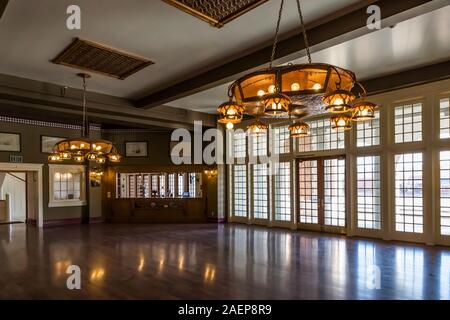 Cuivre élégant des matchs à l'intérieur de Harvey House Railroad Depot, qui était autrefois un hôtel et restaurant servant des passagers sur le Santa Fe Railway, Banque D'Images