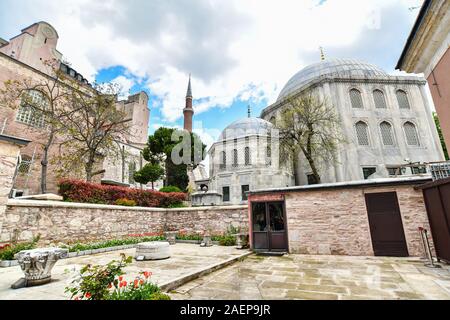 Turquie, Istanbul. Sainte-sophie (Aya Sofia) est une grande basilique chrétienne de Constantinople construite au 4ème siècle, puis reconstruit en plus sur la 6ème ec Banque D'Images