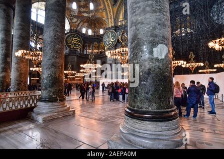 Turquie, Istanbul. Sainte-sophie (Aya Sofia) est une grande basilique chrétienne de Constantinople construite au 4ème siècle, puis reconstruit en plus sur la 6ème ec Banque D'Images