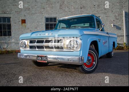 1969 Dodge 100 classic American pick up truck Banque D'Images