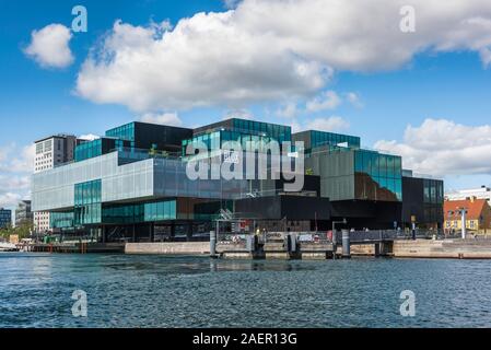 L'architecture danoise, port vue de côté de la Danish Architecture Centre bâtiment dans Bryghusgade, le centre de Copenhague, Danemark. Banque D'Images