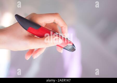 Souris optique usb stylo numérique bluetooth wifi ordinateur écrit avec cliquez sur bouton et molette. Banque D'Images