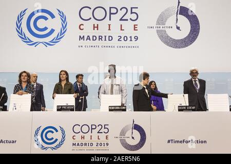 Madrid, Madrid, Espagne. Dec 10, 2019. Session de haut niveau de la COP25 sur le changement climatique Sommet de Madrid. De gauche à droite ; Teresa Ribera, ministre espagnol de la transition écologique, Carolina Schmidt, président de la CDP25, Muhammad-Bande Tijani, Président de l'Assemblée générale des Nations Unies, Patricia Espinosa, Secrétaire exécutif du Secrétariat du changement climatique. Credit : Celestino Arce Lavin/ZUMA/Alamy Fil Live News Banque D'Images