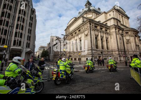 Les manifestants se rassembleront à Trafalgar Square 70e anniversaire de l'OTAN contre sommet et Président américain Donald Trump's visite à London, England, UK Banque D'Images