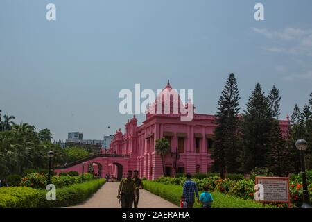 L'historique Ahsan à Manjil Kumartoli sur la rive de la rivière Buriganga. Dhaka, Bangladesh. Banque D'Images