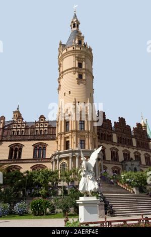 Flèche de château de Schwerin, Schleswig-Holstein, Allemagne Banque D'Images