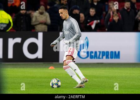 AMSTERDAM, 10-12-2019 , JohanCruyff Arena, de la saison 2019 / 2020 de la Ligue des Champions entre l'Ajax et le FC Valence. Noussair Mazraoui Banque D'Images