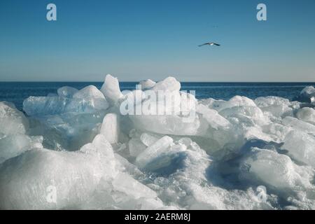 Close up de morceaux de glace de mer à un autre Banque D'Images