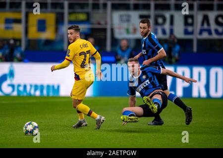 Milan, Italie. 10 Décembre, 2019. Skriniar Milan (Inter) Carles Perez (FC Barcelone) au cours de l'Uefa 2019 2020 hampions League match entre Inter 1-2 FC Barcelone au stade Giuseppe Meazza le 10 décembre 2019 à Milan, Italie. Credit : Maurizio Borsari/AFLO/Alamy Live News Banque D'Images