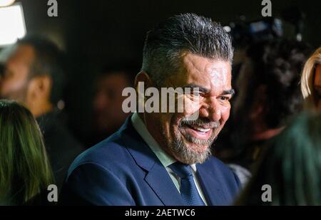 Sacramento, CA, USA. Dec 10, 2019. George Lopez, marche le tapis rouge lors de la 13e assemblée annuelle de la renommée de la Californie au California Museum le Mardi, Décembre 10, 2019 à Sacramento. Crédit : Paul Kitagaki Jr./ZUMA/Alamy Fil Live News Banque D'Images