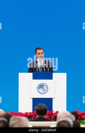 Le ministre des Affaires étrangères italien Luigi Di Maio prononce un discours lors de la cérémonie d'ouverture de la deuxième internationale Chine Expo d'importation (CIEE) à Na Banque D'Images