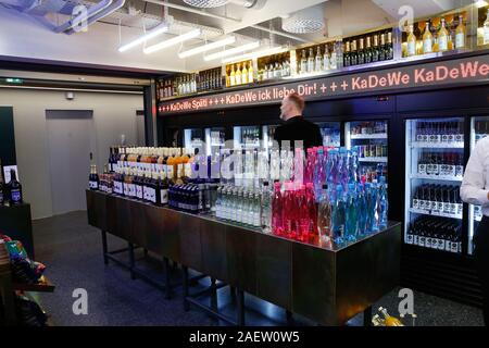 Berlin, Allemagne. Dec 10, 2019. La fin de l'achat à l 'ouverture KaDeWe - le voyage continue" à l'hôtel Alpenblick. Credit : Gerald Matzka/dpa-Zentralbild/ZB/dpa/Alamy Live News Banque D'Images