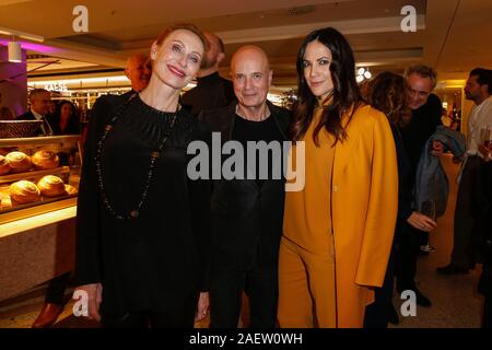 Berlin, Allemagne. Dec 10, 2019. Andrea Sawatzki (l-r) et mari Christian Berkel et Bettina Zimmermann viennent à la "KaDeWe inauguration - l'aventure continue" au grand magasin KaDeWe. Credit : Gerald Matzka/dpa-Zentralbild/ZB/dpa/Alamy Live News Banque D'Images