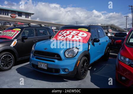 Voitures d'occasion à vendre dans un établissement concessionnaire automobile de Kailua-Kona, à Hawaï, vu le vendredi 29 novembre 2019. Banque D'Images