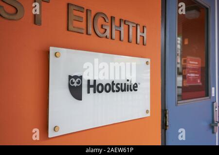 Le panneau d'entrée de la société canadienne de gestion des médias sociaux Hootsuite's Headquarters à Vancouver, en Colombie-Britannique, vu le 12 octobre 2019. Banque D'Images