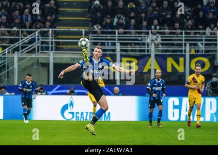 Milano, Italie. 11Th Feb 2019. skriniar milan (inter)au cours de l'année - Tournoi inter vs Barcelone, Ligue des Champions de football Championnat Hommes à Milan, Italie, 10 décembre 2019 - LPS/Alessio Morgese Morgese Crédit : Alessio/LPS/ZUMA/Alamy Fil Live News Banque D'Images