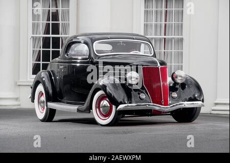 1936 Ford Model 48 American personnalisés avant guerre voiture classique Banque D'Images