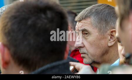 Sirènes retentit tous sur la République tchèque le 17 décembre pour commémorer les victimes de prises de vue dans l'hôpital d'Ostrava, PM Andrej Babis (photo) a déclaré à Os Banque D'Images