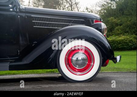 1936 Ford Model 48 American personnalisés avant guerre voiture classique Banque D'Images