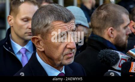 Sirènes retentit tous sur la République tchèque le 17 décembre pour commémorer les victimes de prises de vue dans l'hôpital d'Ostrava, PM Andrej Babis (photo) a déclaré à Os Banque D'Images