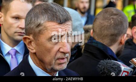 Sirènes retentit tous sur la République tchèque le 17 décembre pour commémorer les victimes de prises de vue dans l'hôpital d'Ostrava, PM Andrej Babis (photo) a déclaré à Os Banque D'Images