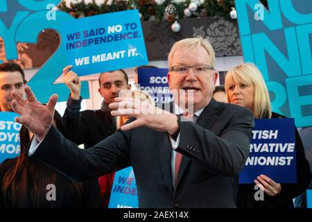 Edinburgh, Ecosse, Royaume-Uni. 11 décembre 2019. Jackson Carlaw, chef du parti conservateur écossais et Ruth Davidson à un rassemblement électoral à Édimbourg pour marquer le dernier jour de campagne avant les élections générales. Iain Masterton/Alamy Live News Banque D'Images