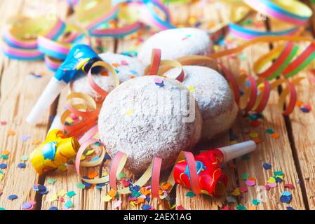 Les beignets pour le carnaval On A Wooden Background Banque D'Images