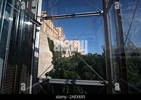 Vue sur le quartier du château de l'ascenseur panoramique Banque D'Images