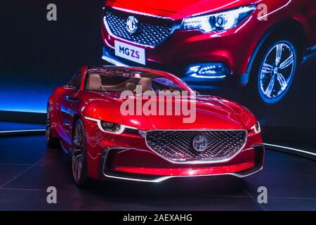 Bangkok, Thaïlande - Décembre 11, 2019 mg d'affichage d'affichage du moteur de couleur rouge MG ZS. La MG ZS est un VUS multisegments sous-compacte produite par le propriétaire chinois Banque D'Images