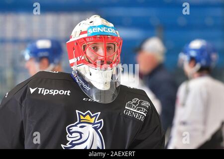 Pilsen, République tchèque. Dec 11, 2019. Simon Hrubec participe à une session de formation nationale tchèque de hockey sur glace d'avant le canal un tournoi de Coupe du monde, partie de hockey Euro Tour, dans la région de Pilsen, République tchèque, le 11 décembre 2019. Photo : CTK Miroslav Chaloupka/Photo/Alamy Live News Banque D'Images