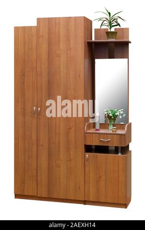 L'ancien style brun armoire isolated on white Banque D'Images