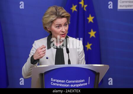 Bruxelles, Belgique. Dec 11, 2019. Le Président de la Commission européenne, Ursula von der Leyen propose un communiqué de presse sur le Green Deal européen à l'Union européenne siège à Bruxelles, Belgique, le 11 décembre 2019. Credit : Zheng Huansong/Xinhua/Alamy Live News Banque D'Images