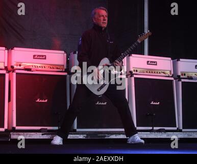 Status Quo faire un concert de Jubilé à Speke Hall à Liverpool, Banque D'Images