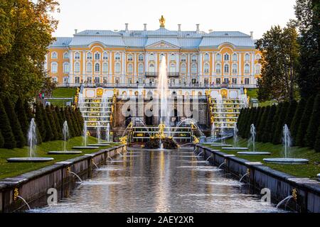 Palais de Peterhof, Saint Petersburg, Russie Banque D'Images