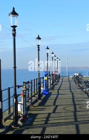 Jetée de Southend vers la côte 2019 Banque D'Images