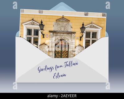 Une enveloppe avec une photo et les salutations de légende. La Maison des Têtes Noires est un bâtiment de la vieille ville de Tallinn, Estonie, Europe Banque D'Images