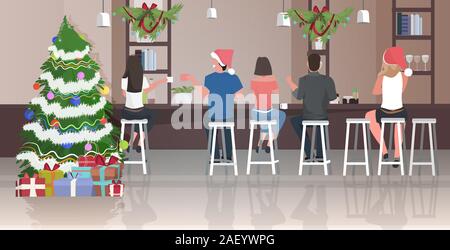 Les gens de santa hats assis sur des tabourets au comptoir café 24 mix race visiteurs célébration de noël vacances du Nouvel an concept restaurant moderne pleine longueur horizontale intérieure vector illustration Illustration de Vecteur