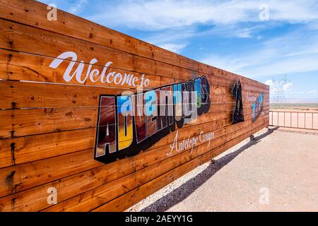 Page, USA - Le 10 août 2019 : grand angle signe libre de Navajo tribal aventureux Excursions Photos pour la région de Antelope Slot Canyon en Arizona Banque D'Images