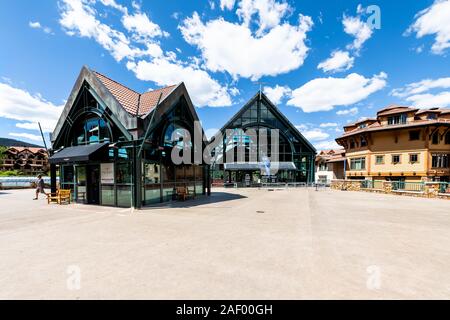 Telluride, États-Unis - 14 août 2019 : Petite ville Village de Montagne du Colorado avec entrée de câble télécabine gratuit voiture à grand angle d'été Banque D'Images