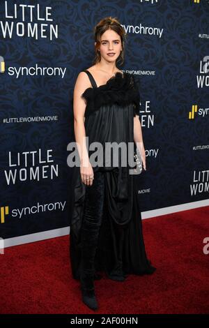 Emma Watson assiste à la première mondiale de "Little Women" au Musée d'Art Moderne le 06 décembre 2019, dans la ville de New York. Banque D'Images