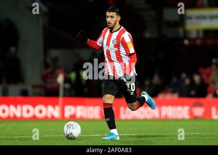 Londres, Royaume-Uni. Dec 11, 2019. Dit Benrahma de Brentford en action. Match de championnat Skybet EFL, Brentford v Cardiff City au stade de Griffin Park à Londres le mercredi 11 décembre 2019. Cette image ne peut être utilisé qu'à des fins rédactionnelles. Usage éditorial uniquement, licence requise pour un usage commercial. Aucune utilisation de pari, de jeux ou d'un seul club/ligue/dvd publications. pic par Steffan Bowen/Andrew Orchard la photographie de sport/Alamy live news Crédit : Andrew Orchard la photographie de sport/Alamy Live News Banque D'Images