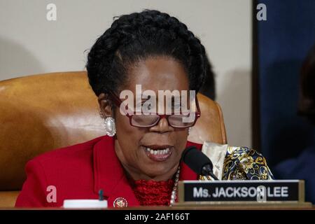 Washington, United States. Dec 11, 2019. Membre du Comité judiciaire de la Chambre Sheila Jackson Lee prononce une allocution au cours de la Commission judiciaire de la résolution 755 de la chambre de balisage, Articles de destitution contre le Président Donald J. Trump sur la colline du Capitole à Washington, DC, le 19 novembre 2019. La Commission judiciaire a écrit deux articles de destitution nous accusent le Président Donald J. Trump d'abus de pouvoir et de l'obstruction du Congrès. Photo par Shawn Thew/UPI UPI : Crédit/Alamy Live News Banque D'Images