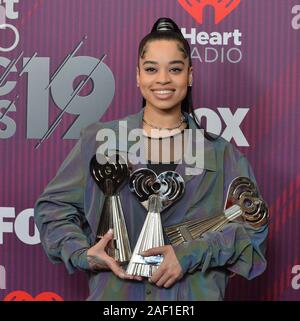 Los Angeles, United States. Dec 12, 2019. Ella Mai, gagnant du prix pour l'artiste R&B de l'année, Meilleur nouvel artiste R&B, et chanson R&B de l'année pour 'Boo'd Up', apparaît au cours de la sixième édition annuelle des backstage iHeartRadio Music Awards lors du Microsoft Theatre de Los Angeles, Californie le 14 mars 2019. Photo par Jim Ruymen/UPI UPI : Crédit/Alamy Live News Banque D'Images