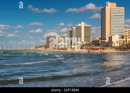 Plage de la ville de Tel Aviv, Israël Banque D'Images