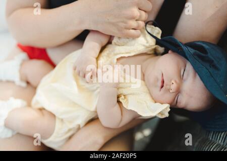 Baby Girl sleeping Banque D'Images