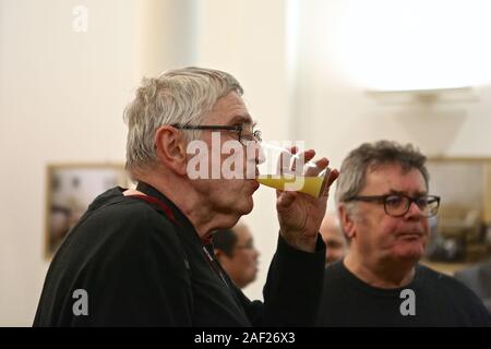 FPA Fête de Noël et de l'AGA .l'Association de la presse étrangère a tenu sa fête de Noël au Maroc pour une célébration des membres et où le nouveau Comité les candidats ont été élus . Banque D'Images