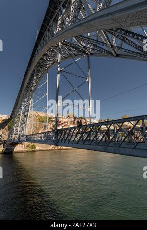 Le Pont Dom Luis I construit par Eiffel, (détail)Porto, Portugal Banque D'Images