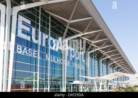 Mulhouse, France - 31 août 2019 : Terminal de l'aéroport de Bâle-Mulhouse (EAP) en France. Dans le monde d'utilisation | Banque D'Images