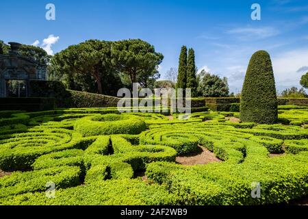 Les haies taillées dans le magnifique jardin de la Villa Lante Banque D'Images